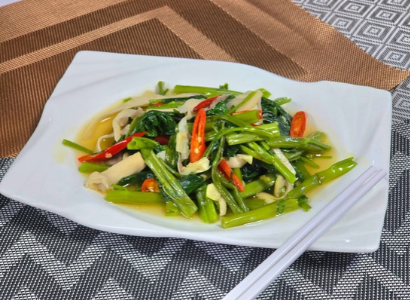 Stir-fried Water Spinach with Mushroom