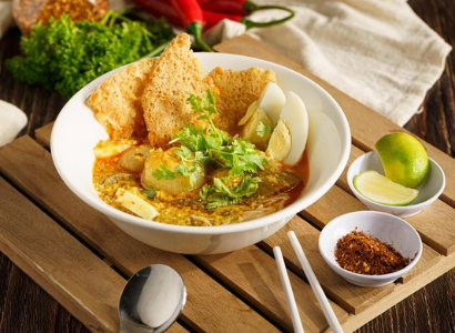 Burmese Fish Rice Noodle Soup